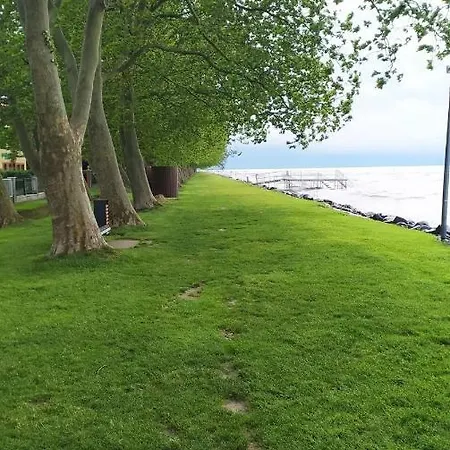 Apartmán Agnes - Koezvetlen Balaton-parti Szallashely Balatonboglár